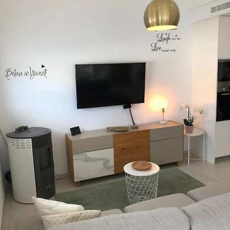 Sunny Villa