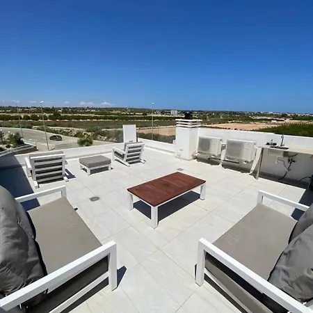 Sunny Villa